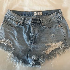 We The Free Destroyed Jean Shorts - Size 28